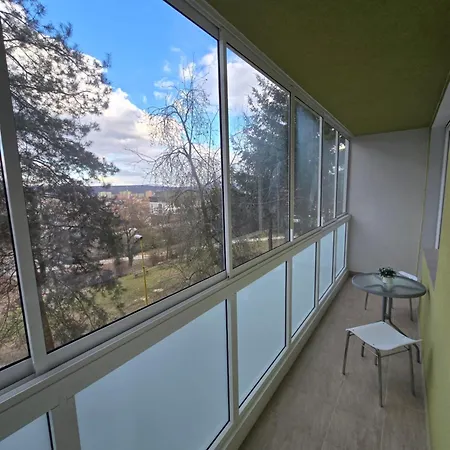 Next To Steel Arena Appartamento